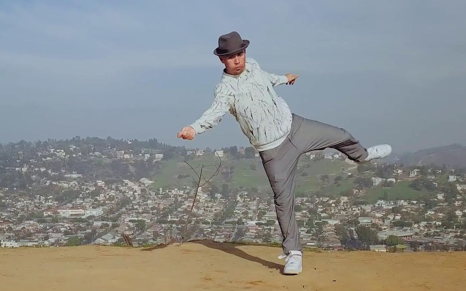 【超强控制】机械舞大神poppin john山顶即兴popping舞蹈rouge 摄影师