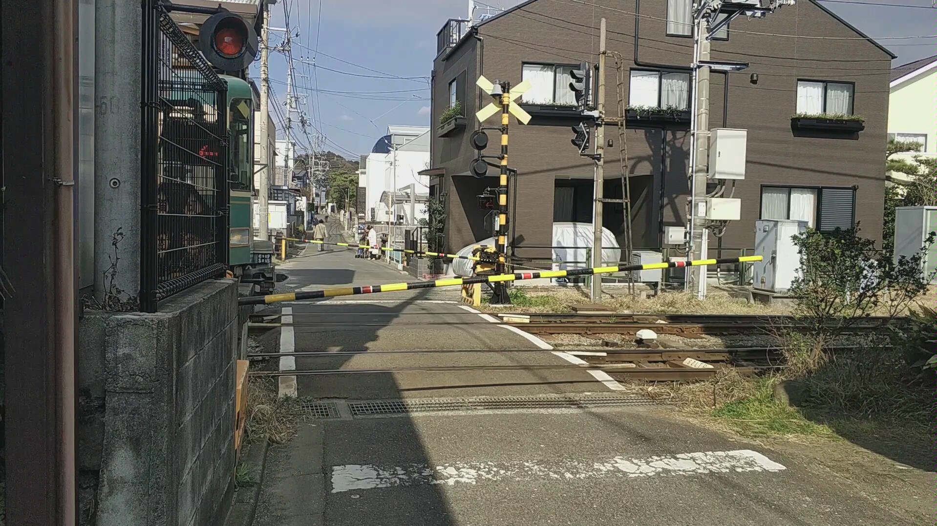 日本游记--镰仓某铁道路口(江之电是男人的浪漫)_哔哩哔哩_bilibili