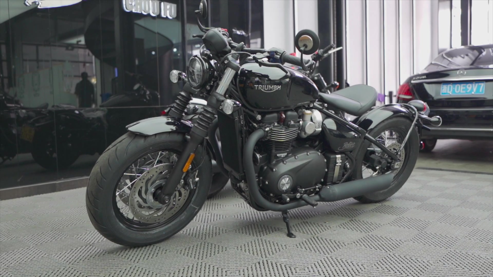 凯旋bobber|比911还宝贝的摩托车