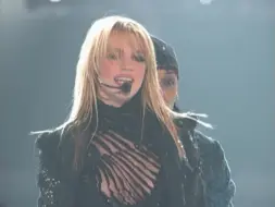 Download Video: 布兰妮 Britney Spears - Oops I Did It Again from 2001拉斯维加斯演唱会