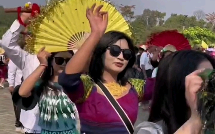 [图]这场面只有大中华文化博大精深，才有排场大国文化人，，民族精神，民族复兴的根基，姑娘们好美啊，