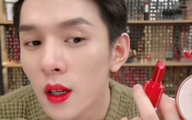 李佳琦植村秀新年焰光限定小红方口红试色全过程