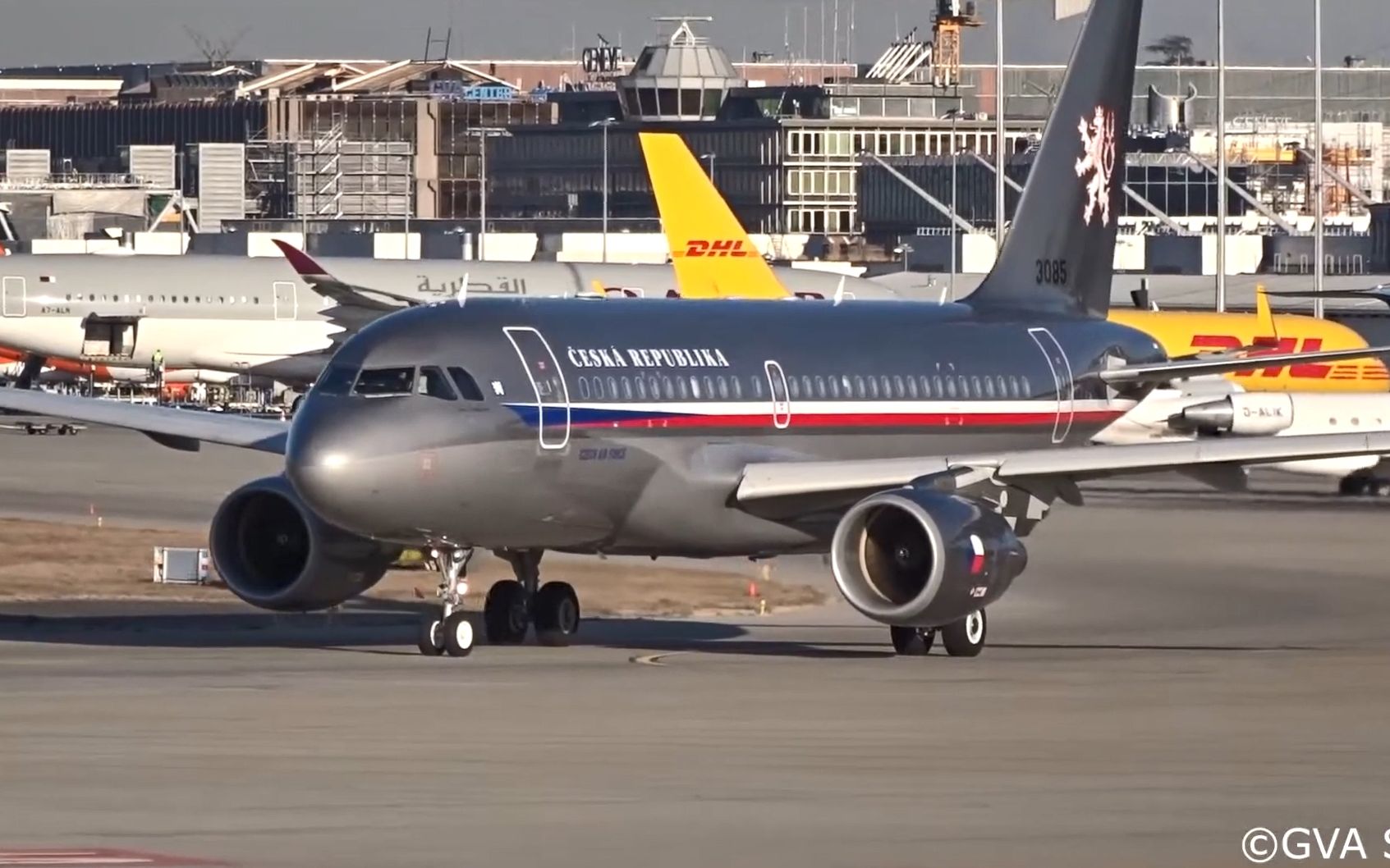 空中客车a319cj日内瓦起飞 降落_哔哩哔哩 (゜-゜)つロ 干杯~-bili