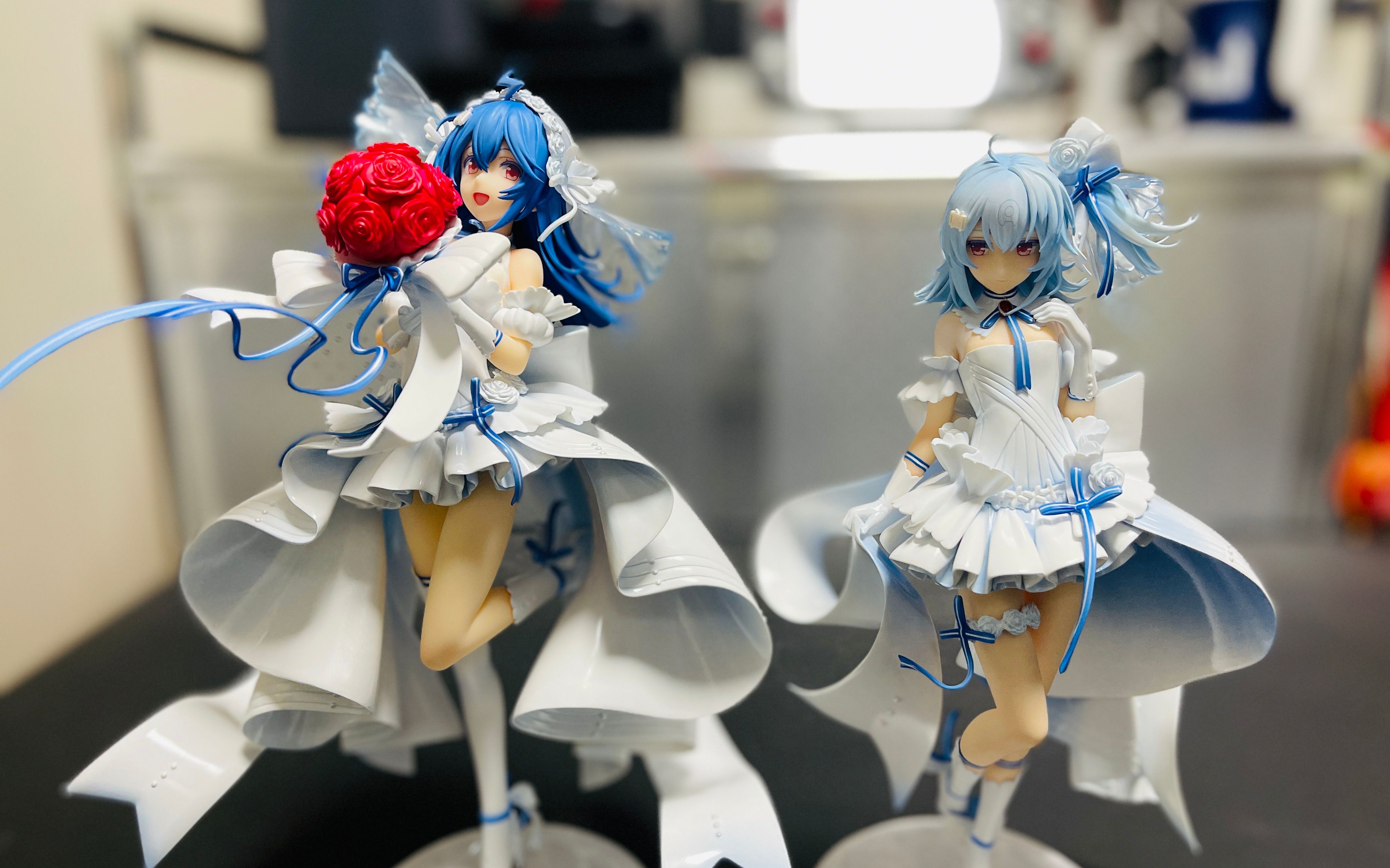 看一期少一期的日常开箱第二十期"纯白之爱2233十周年纪念手办"开箱