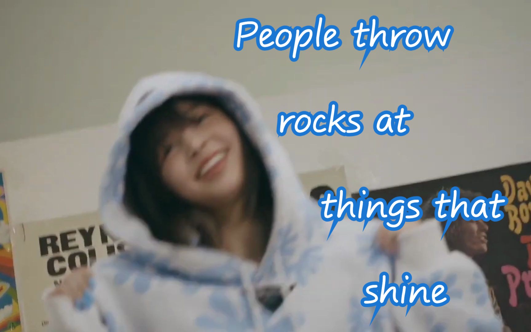 LilyM出道前清唱Ours(by Taylor Swift)| People throw rocks at thins that shine哔哩哔哩bilibili