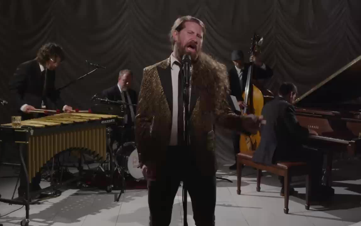 [图]Can't Feel My Face - The Weeknd (Lounge Style Cover) ft. Casey Abrams