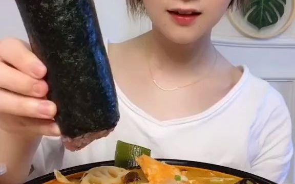 紫菜卷,麻辣烫,嘎嘎香