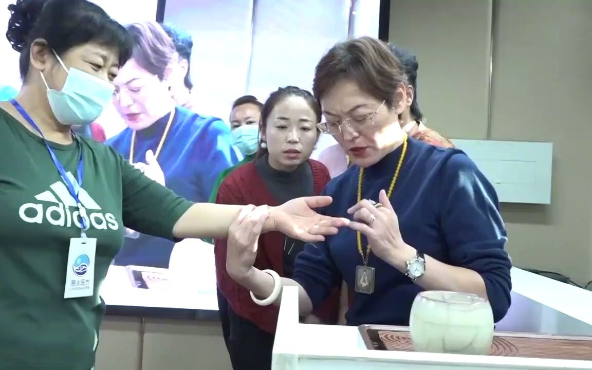 舒卿老师一个妙招温通全身气血,轻松缓解疼痛