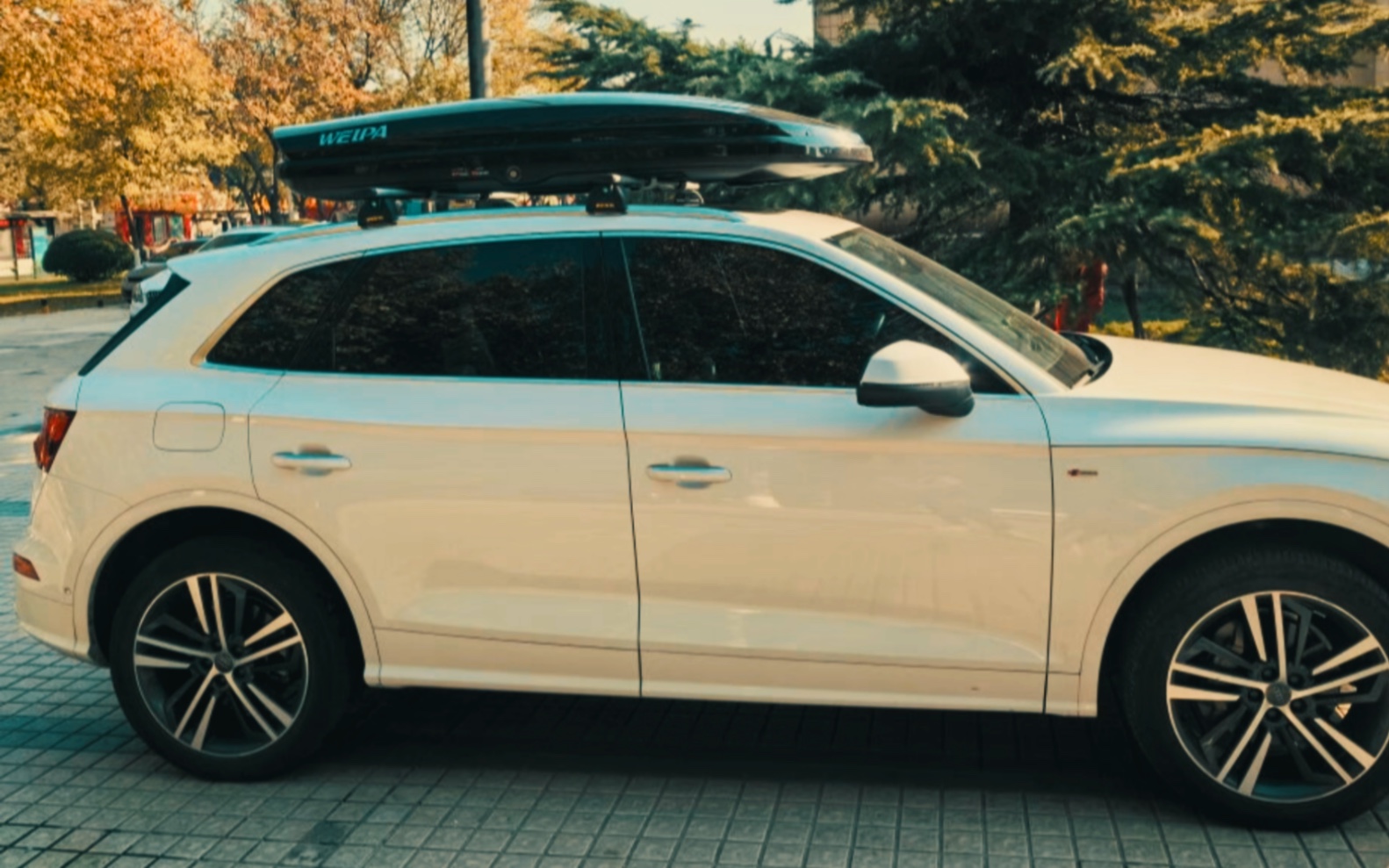 奥迪q5l安装韦帕运动款车顶行李箱#奥迪q3sportback #奥迪q6etron