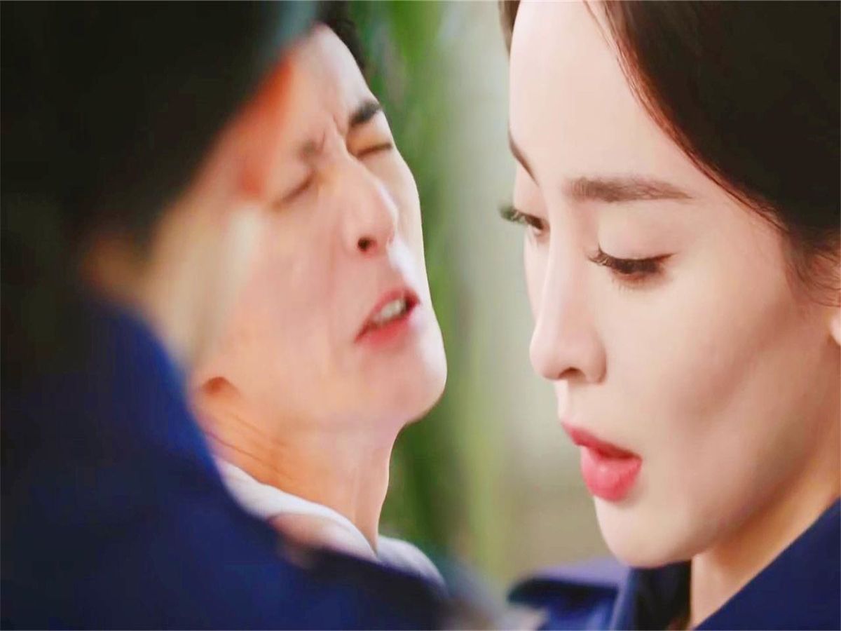 恋恋红尘:宋星辰给苏清澈打针这段,连看十遍都笑哭,太经典!