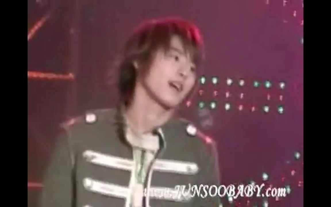 【金俊秀】细亚俊秀Hug舞台混剪 Stage Mix哔哩哔哩bilibili