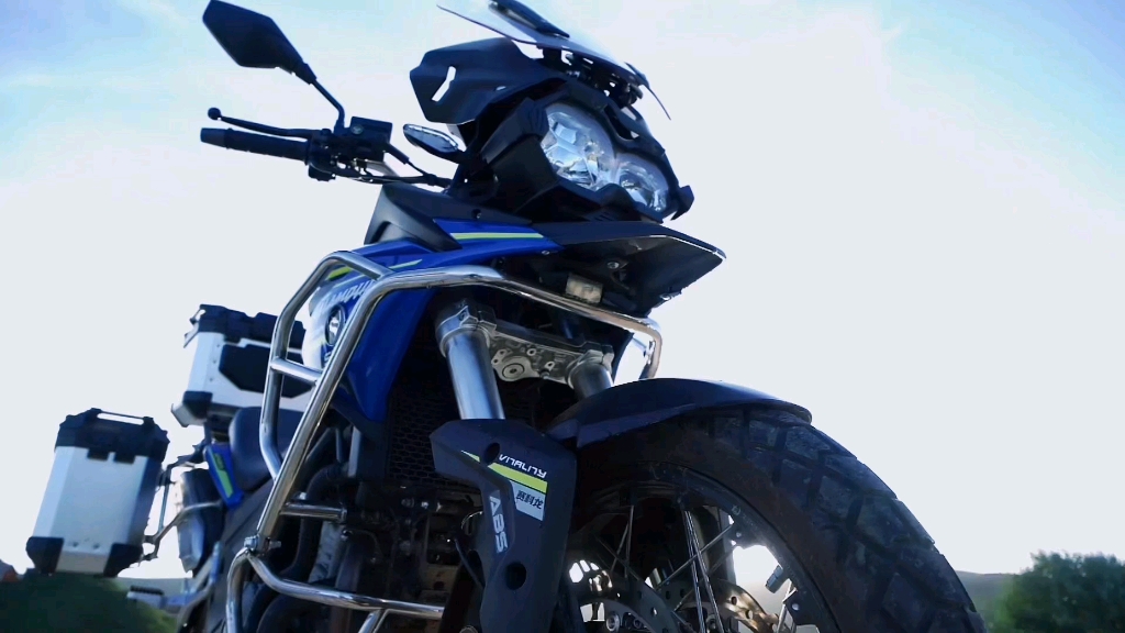 这可能是市场上最具性价比的中量级休旅摩托车,这期聊聊宗申#赛科龙r