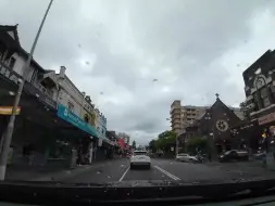 下载视频: 悉尼开车，下雨，邦迪玩耍之后去一个5星评分的牛肉馆吃饭