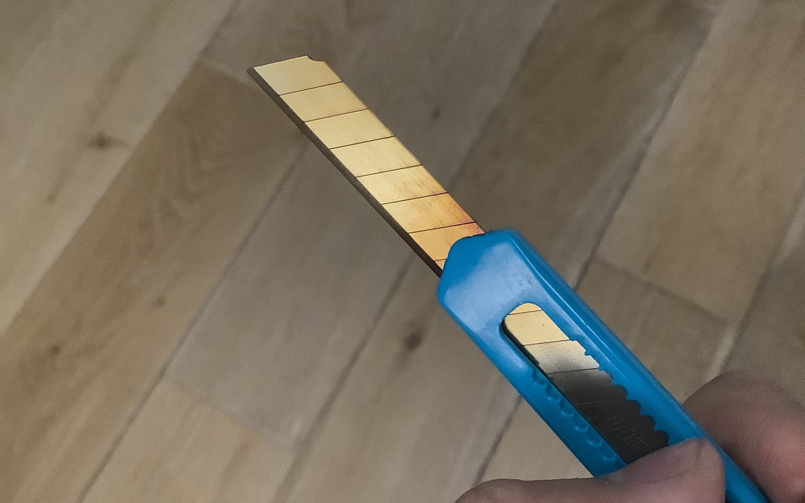 黄金美工刀(烤蓝|淬火)