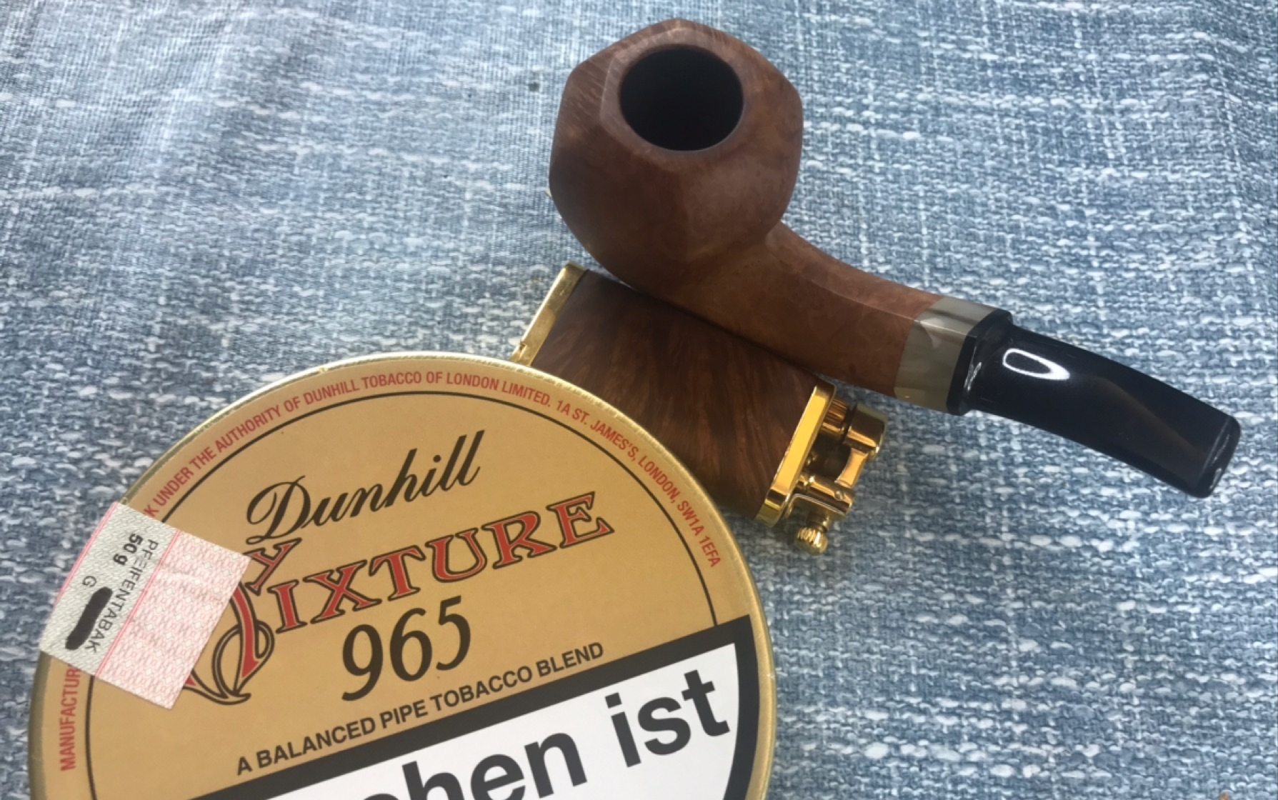 [图]D家三宝之965,Dunhill my mixture 965，搭配刘魁柴棒23六面体烟斗。