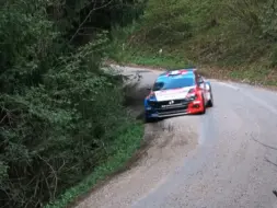 Descargar video: WRC 克罗地亚拉力赛 |关于极限、最大攻击和错误