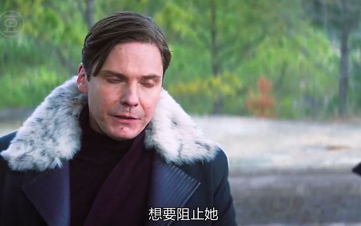 影视-《猎鹰与冬兵》第5集,沃克振金盾牌被抢,猎鹰翅膀被撕断