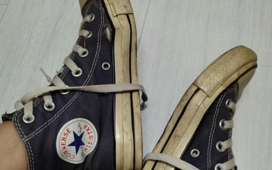 突然发现帆布鞋好脏啊