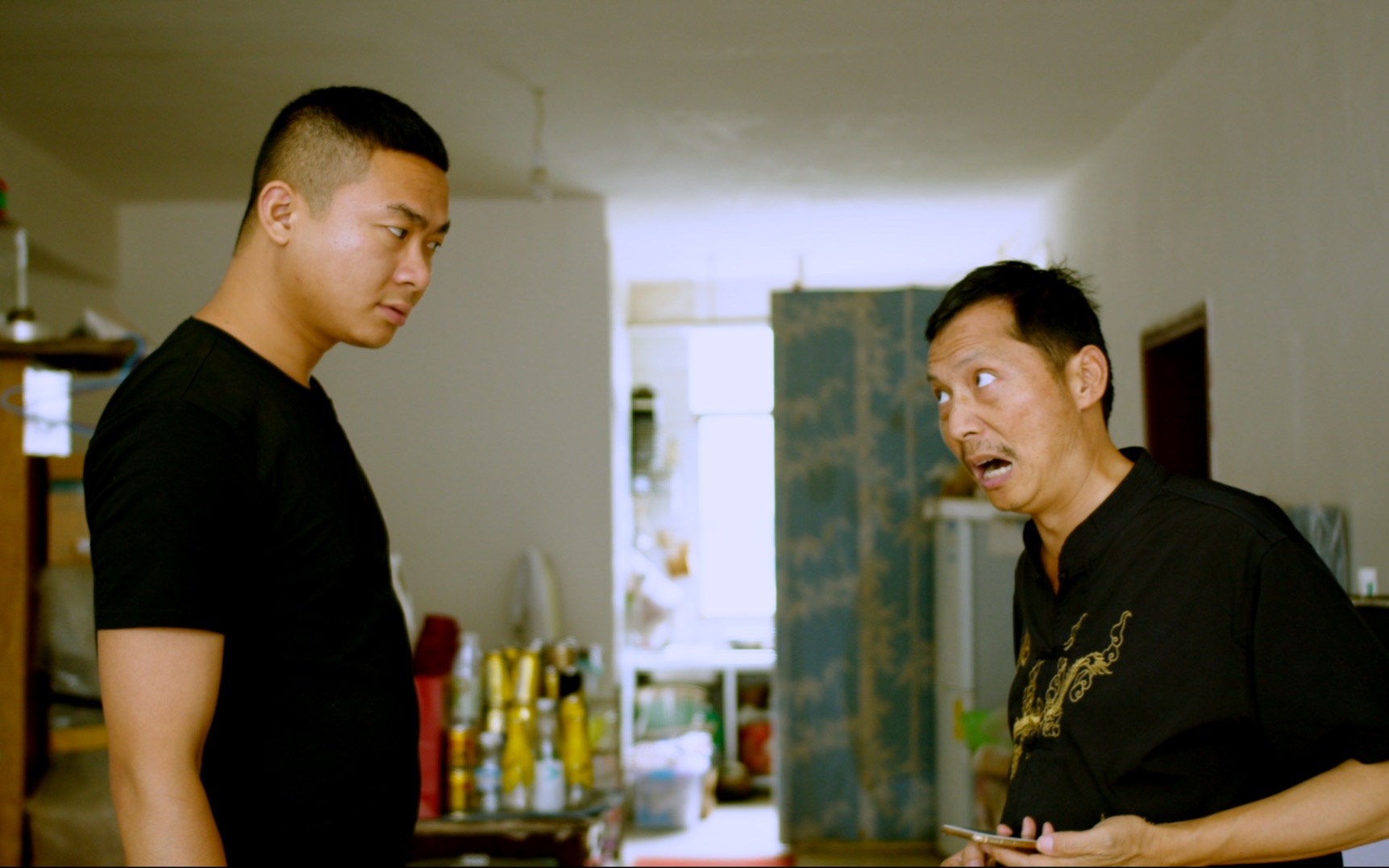 四川方言老坎不给工人发工资说是拍抖音抵账还要发朋友圈