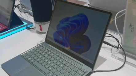 全新Surface Laptop GO2到店啦!欢迎小伙伴们到店选购,长沙微软,步步高星城天地授权体验店哔哩哔哩bilibili