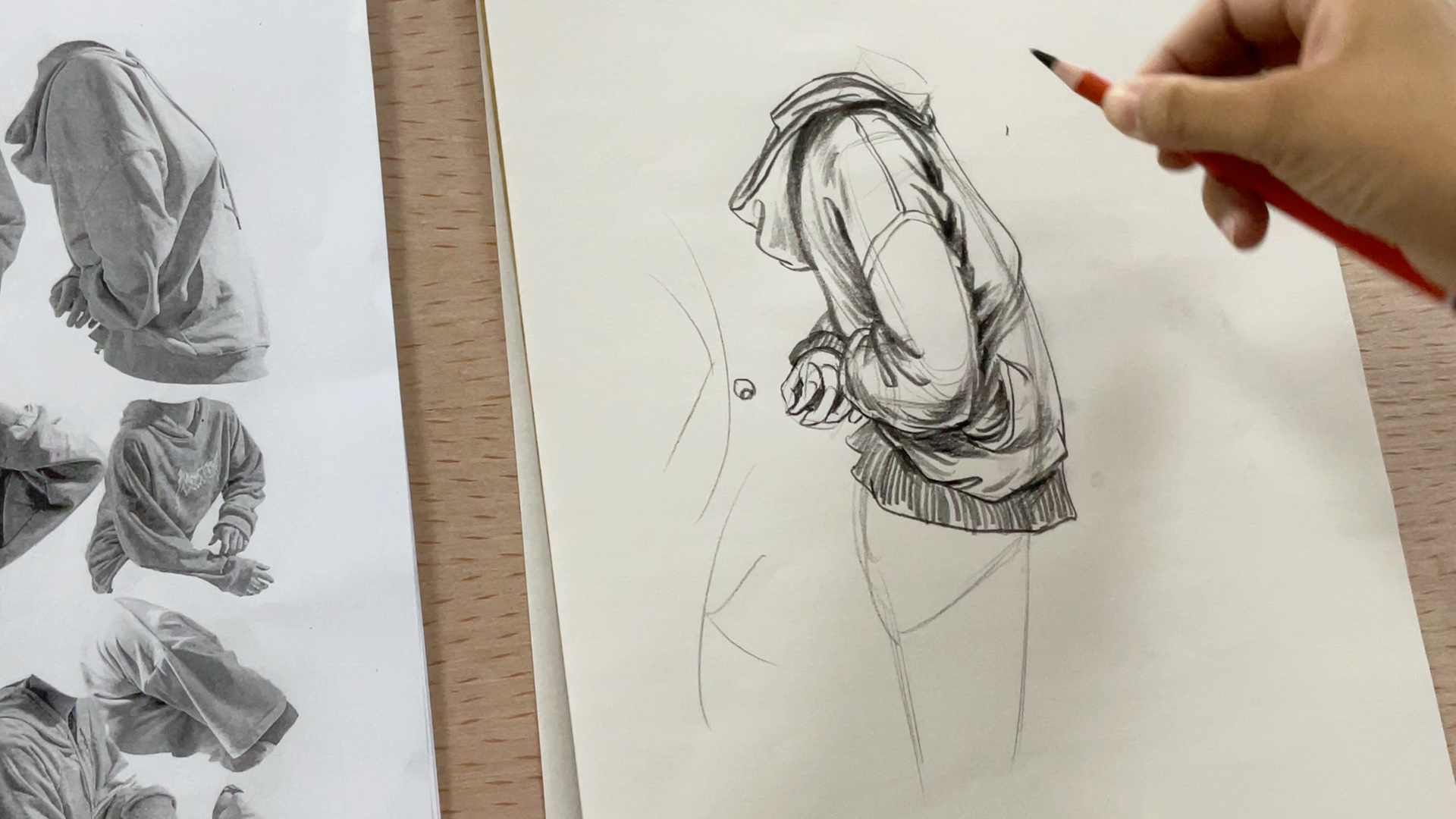 一个侧面躯干速写人物