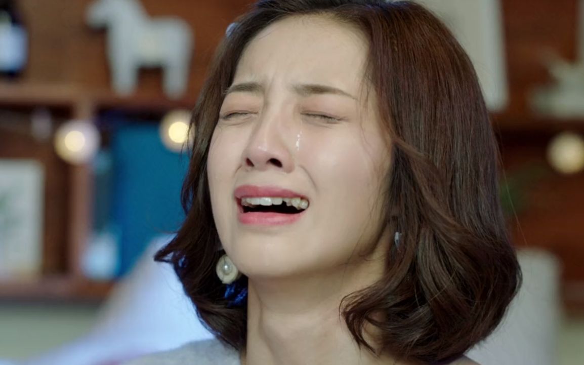 外星女生柴小七:小七怀孕不自知,抱方冷哭喊:有小孩跑我肚里了