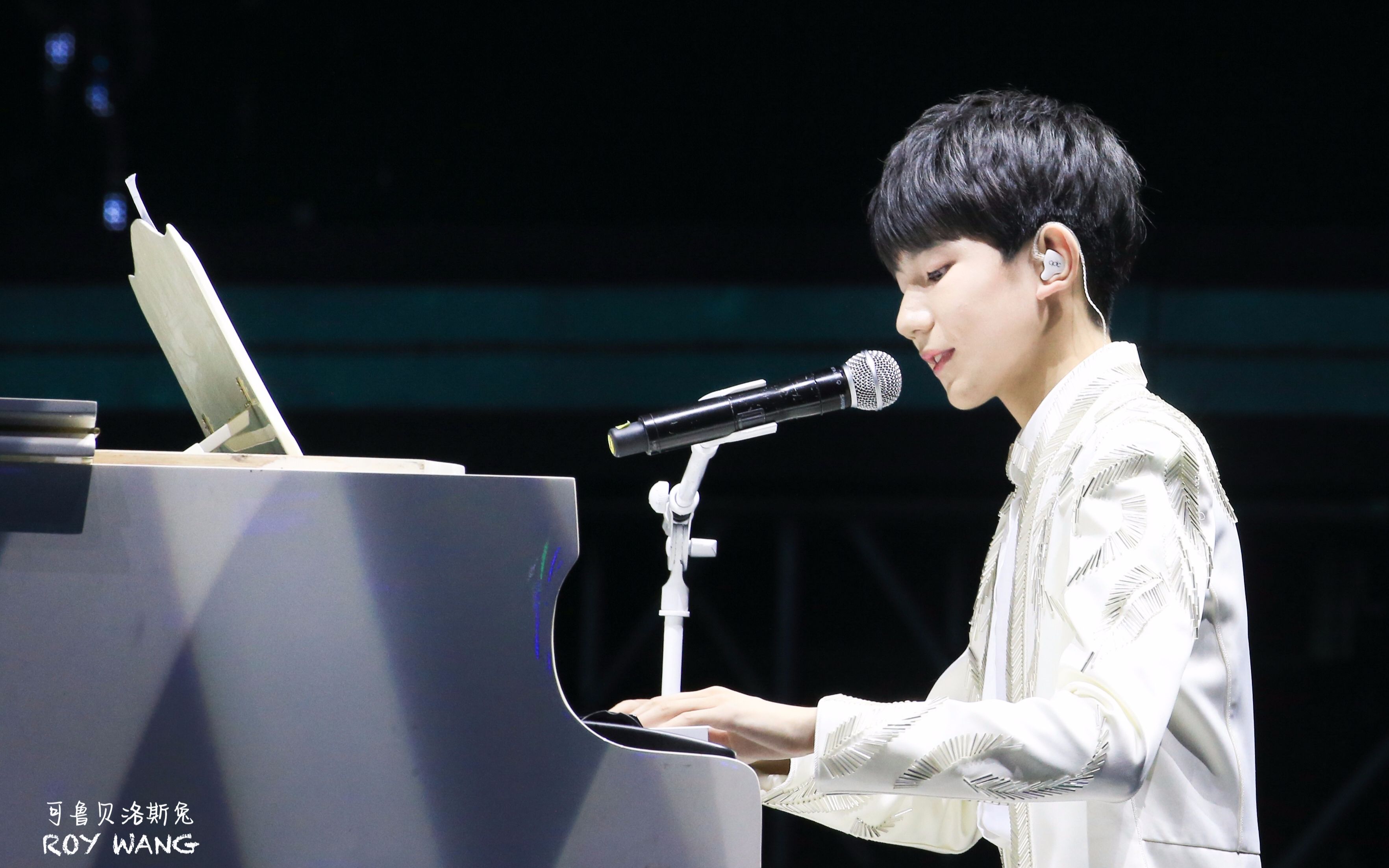 tfboys王源害怕天黑黑solo独家蓝光无台标三周年fm北京场karroy凯源