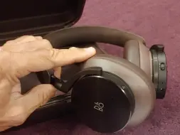 Video herunterladen: 评测 B&O Beoplay H95 - 这耳机还是太好听了