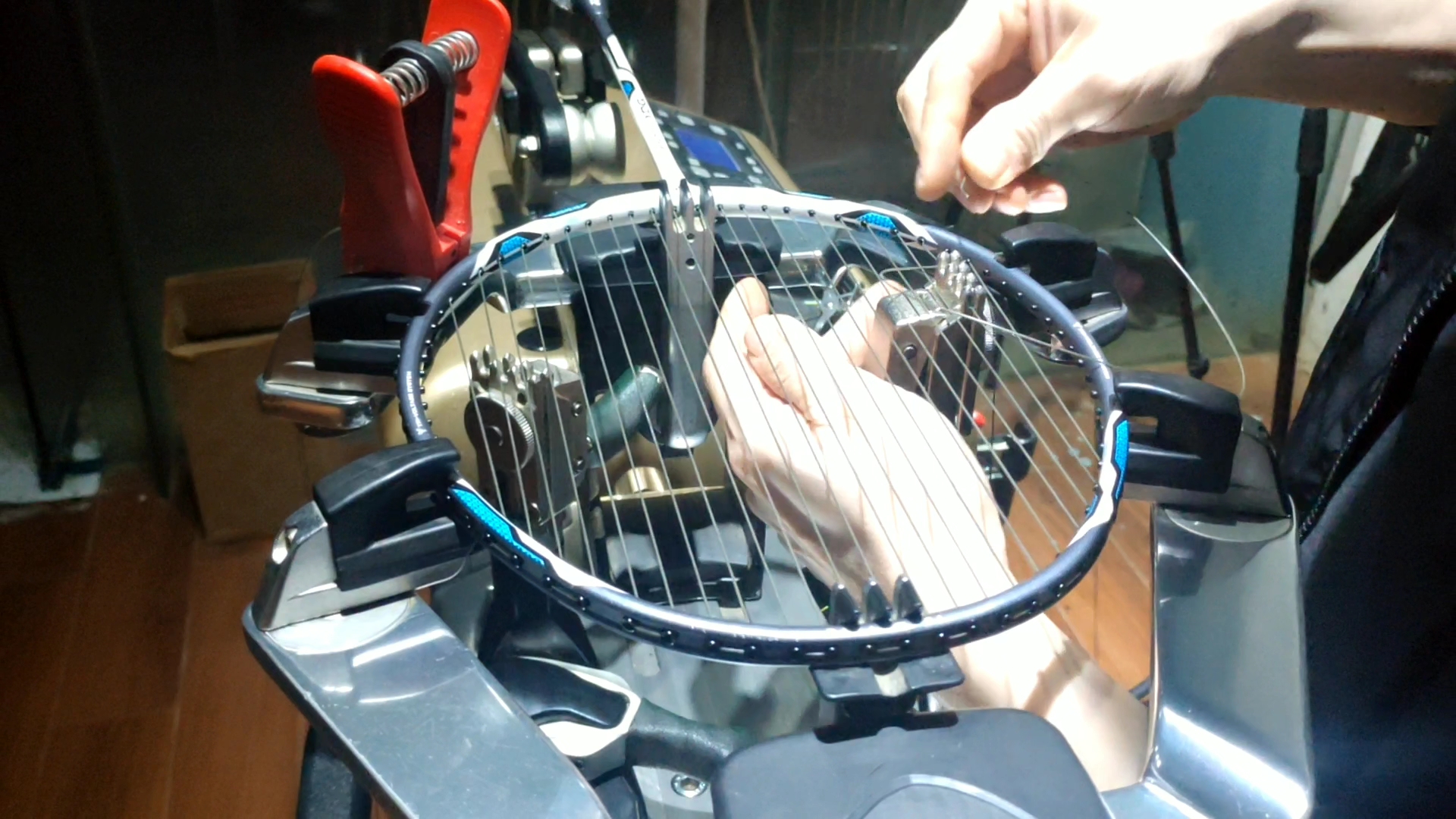 yonex vt-1dg voltric 可承受35磅的威力系列 羽毛球拍 羽毛球拍穿线