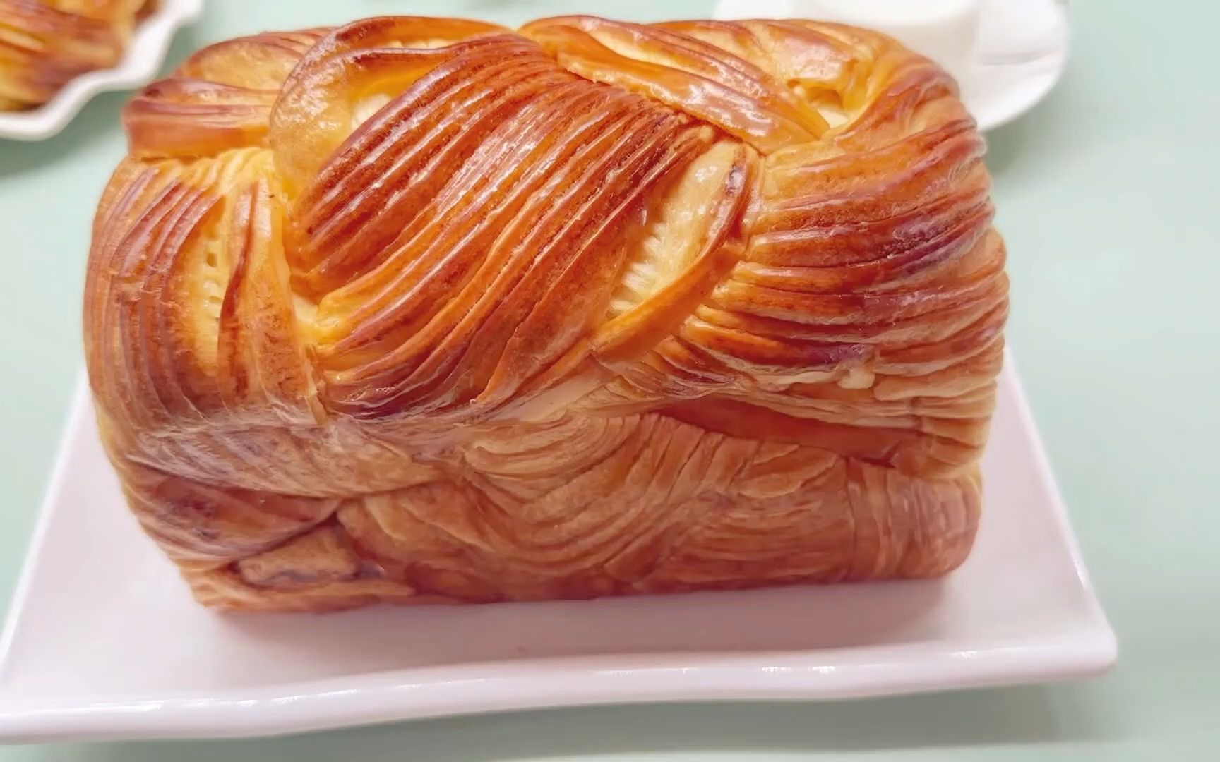 丹麦吐司,手撕千层面包,外酥内软,奶香浓郁