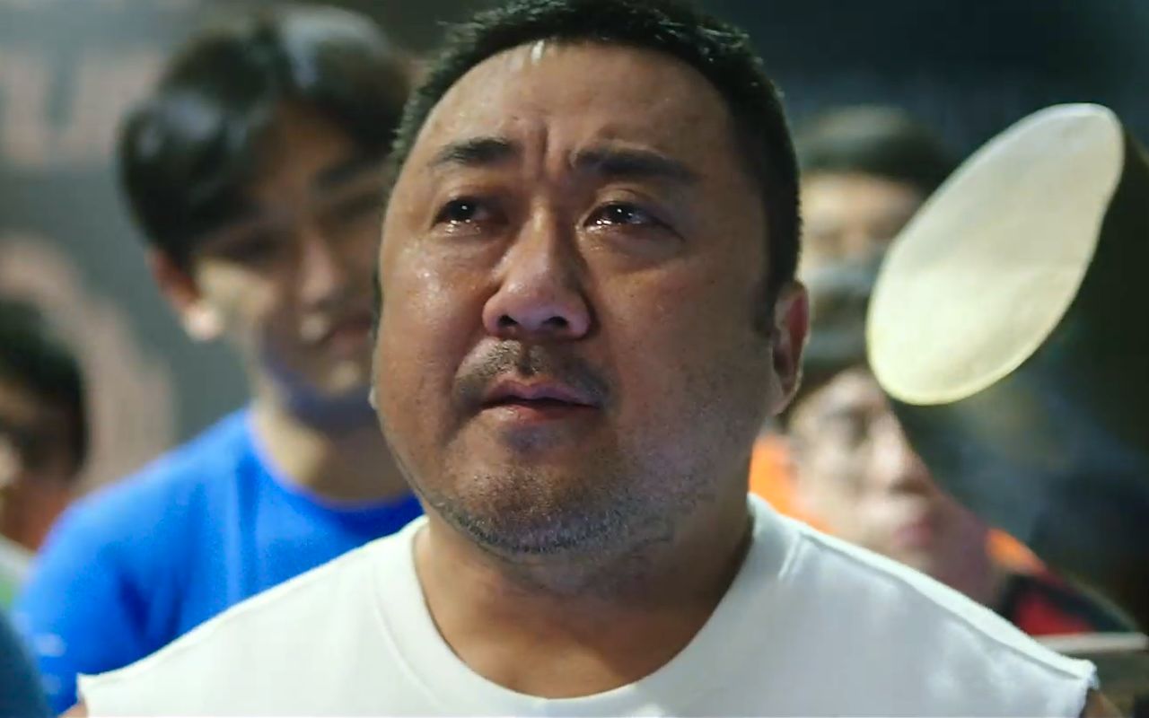冠军壮汉大叔在无数次掰手腕大赛中寻找自我马东锡倾情细腻演绎