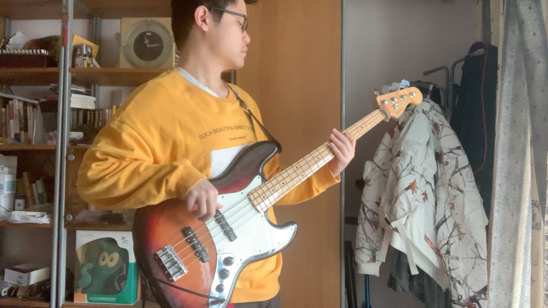 [图]爱的招待 bass cover 浪味仙贝