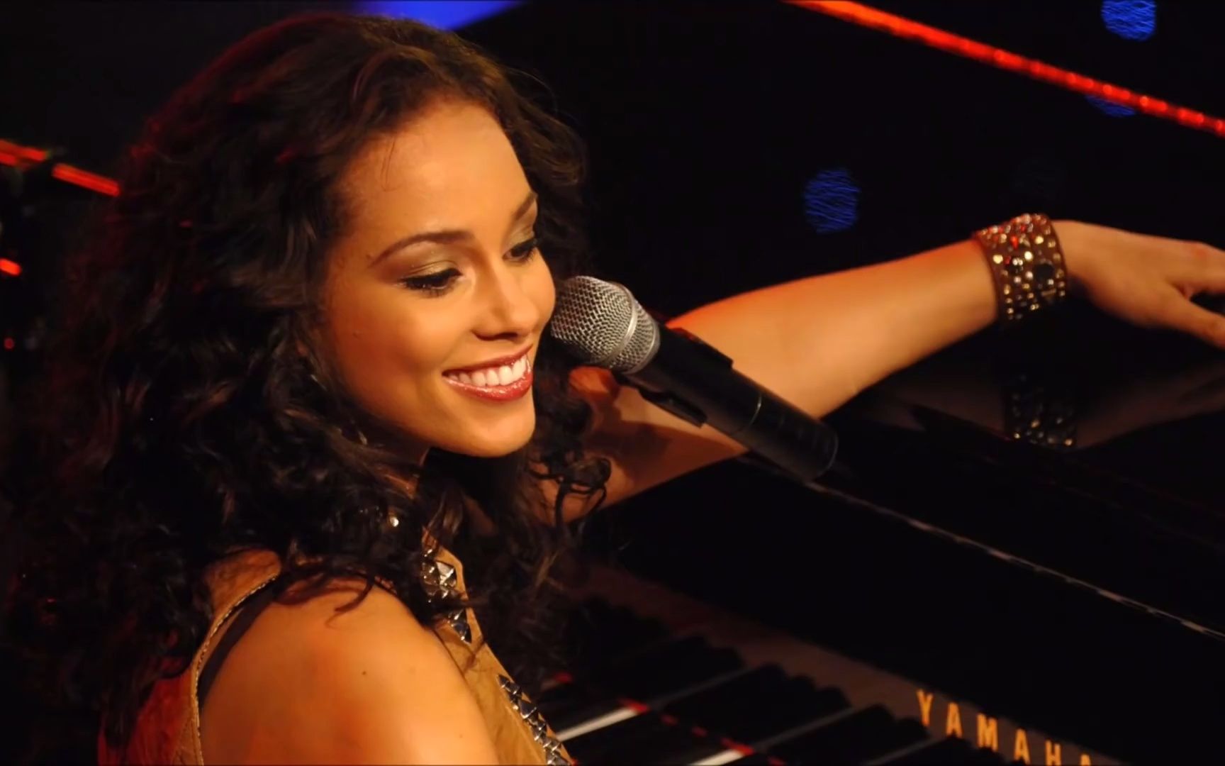 艾丽西亚ⷮŠ凯斯 美国创作歌手 Alicia Keys  The Greatest Hits in Live (acoustic)哔哩哔哩bilibili