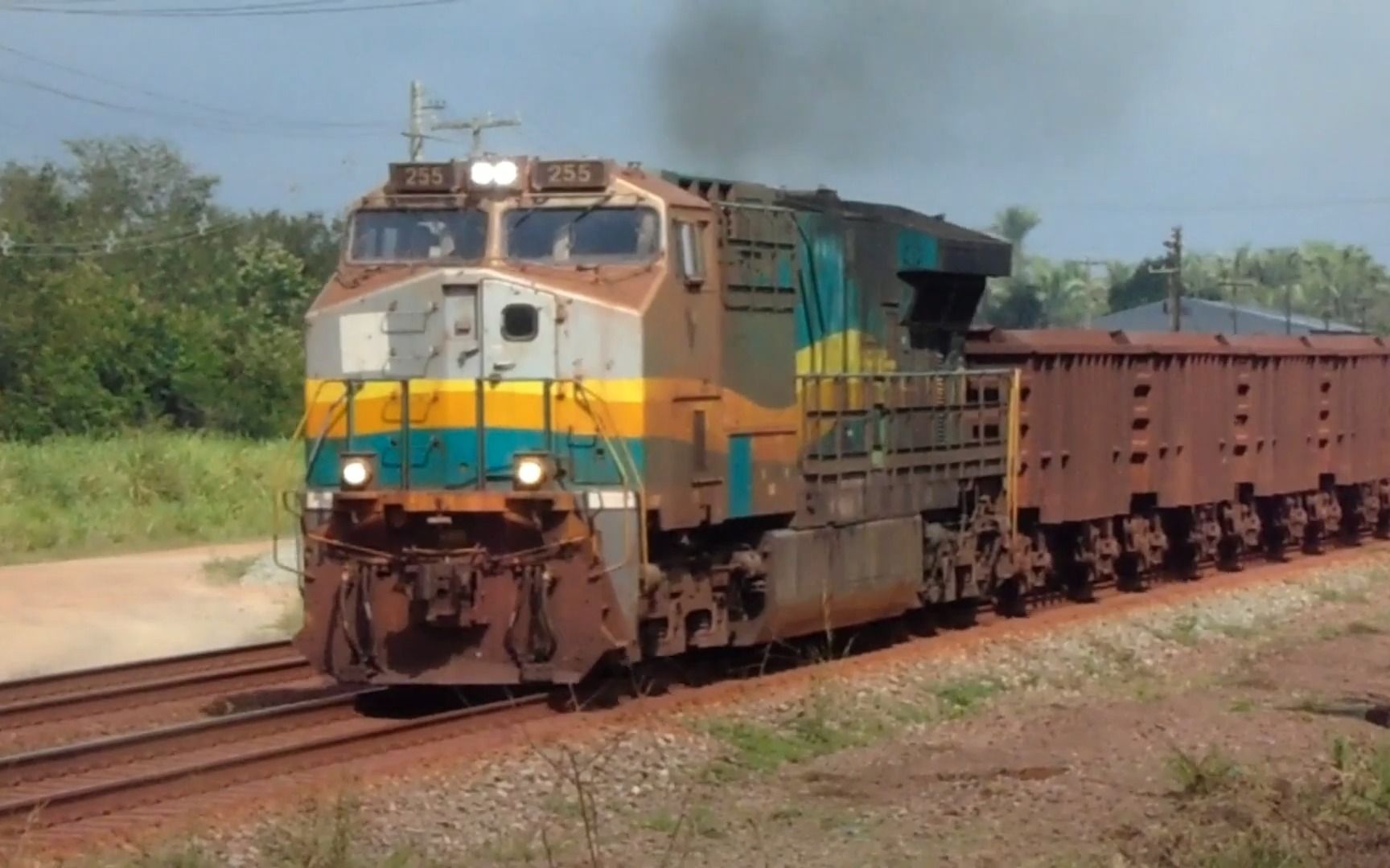 [巴西版hxn5]巴西carajás railroad公司的es58aci型内燃机车(和另一