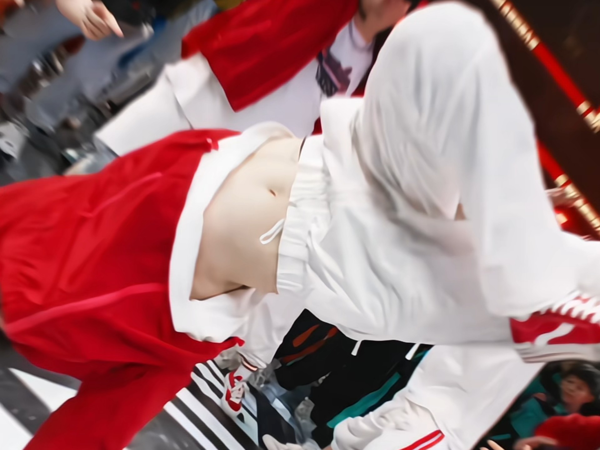 王一博的"腰惑力"