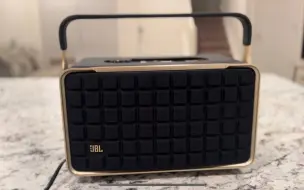 Télécharger la video: 【音箱】JBL Authentics 300 声音演示和评测