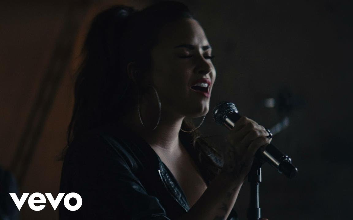 [图]超强8人组和音伴唱！ Demi Lovato SLAY超越录音室现场演唱 Tell Me You Love Me (Vevo X Demi Lovato)