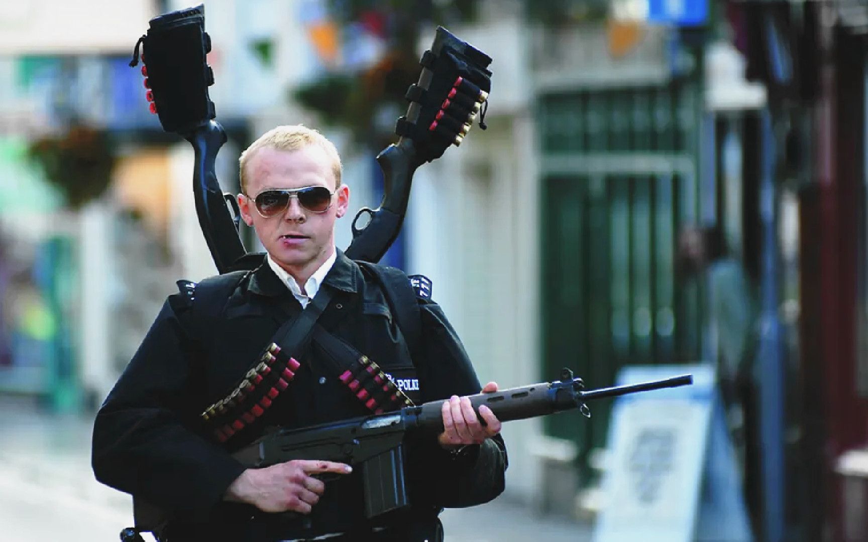 英国农村爆发大型枪战,顶级特警到场,身背大喷子成功吃鸡!