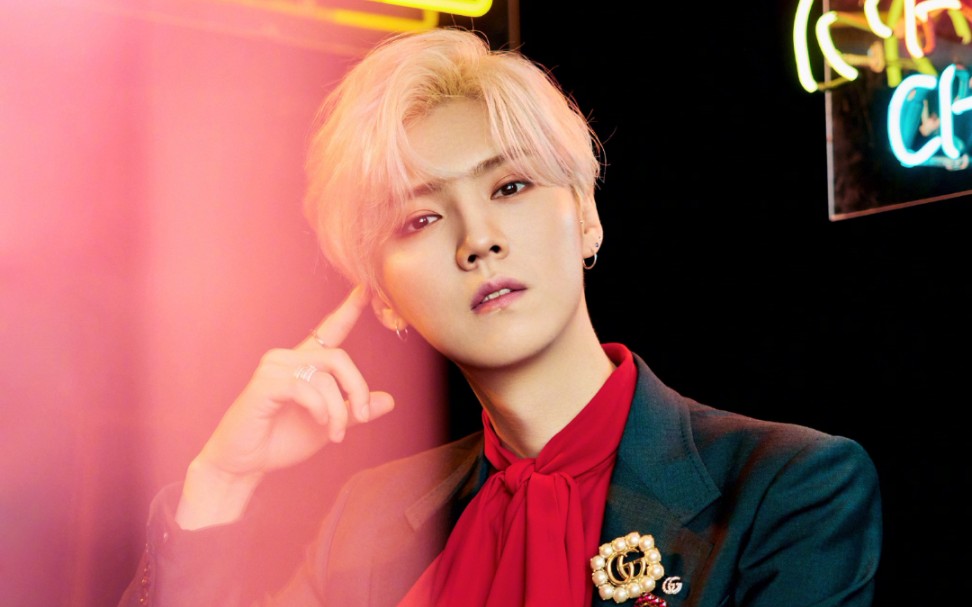 【鹿晗】【gucci上海大秀】银发鹿晗鲨疯了_哔哩哔哩_bilibili