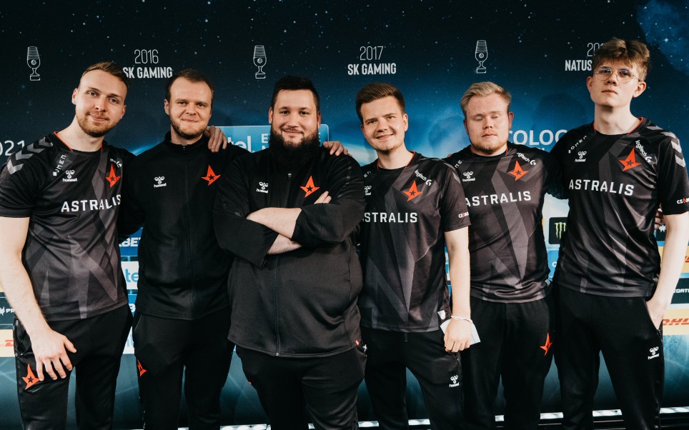 astralis队员的steam主页设计_电子竞技热门视频
