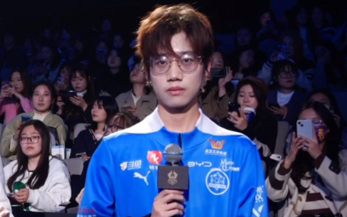 【武汉estarpro清融】231119英文流世冠kic赛后采访 "hi i am 清融"