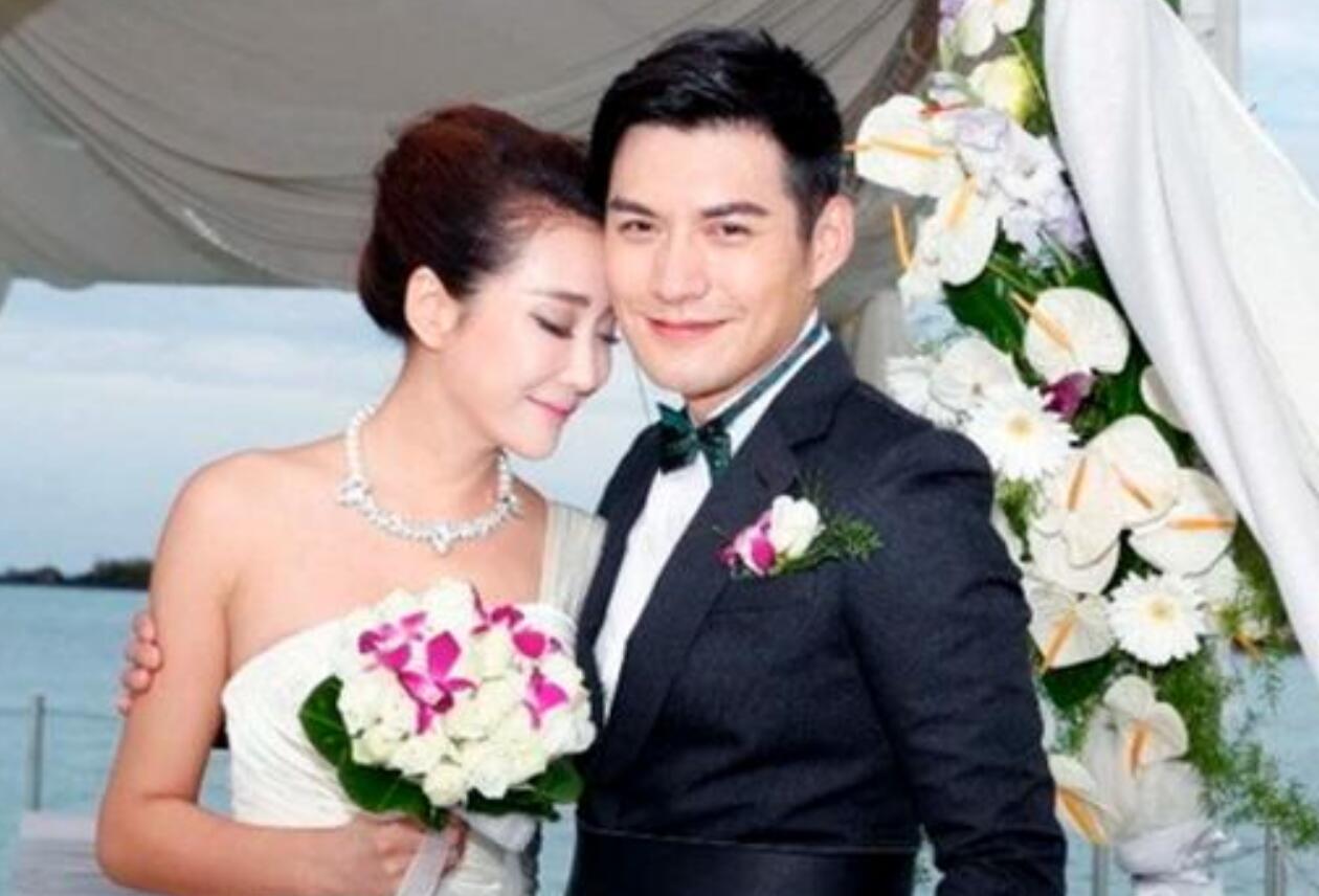 实力辟婚变谣言!严屹宽晒一家三口合照,大方表示只为女儿分心