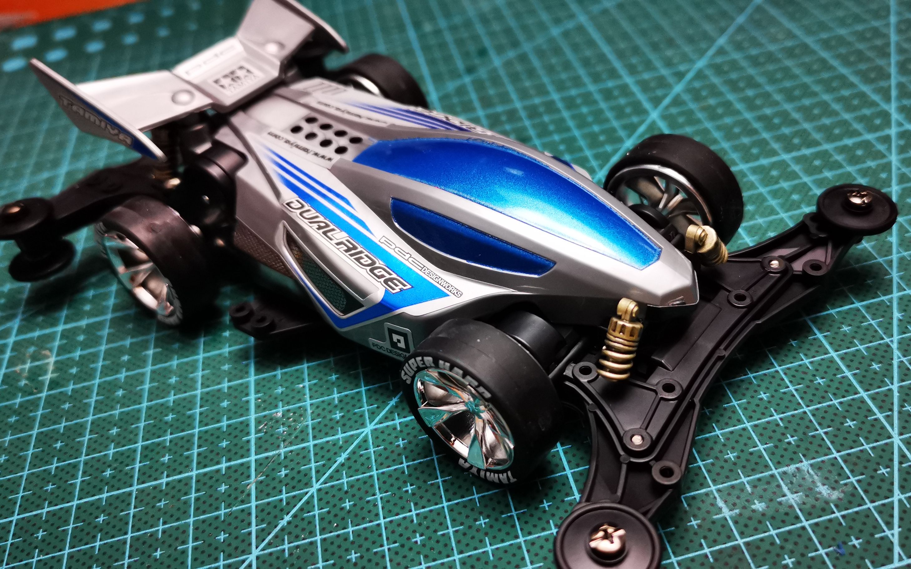 四驱车组装 名字居然叫【双峰】的迷你四驱车 dual ridge vz 大j 作业