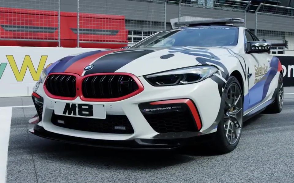 宝马全新bmw m8 警用安全车(f92)评测