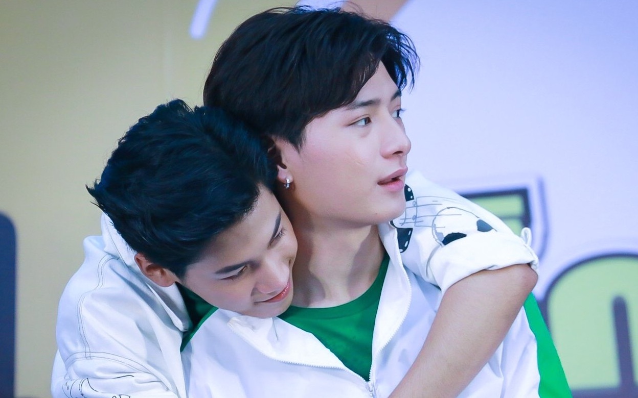 180520中字cut渣翻singtokristlotusexpress站台活动