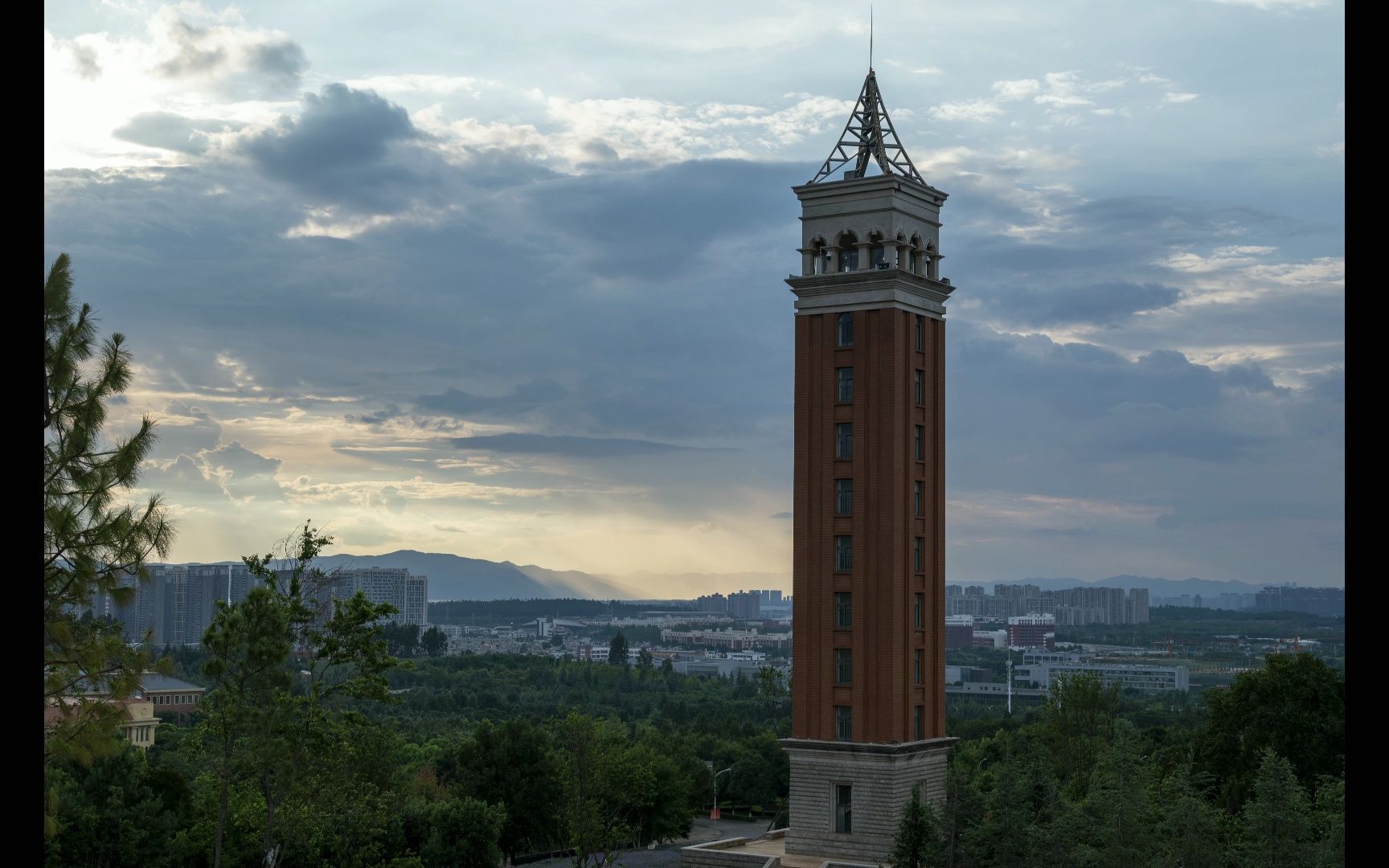 云南大学呈贡图片