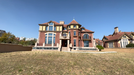 4000    青岛黄岛 金沙滩对面 海景独栋别墅 553平 带2000 院子