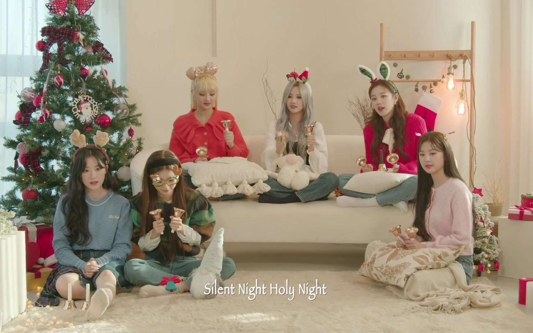 [图][MV] (G)I-DLE - Merry Christmas Carol Handbell Medley