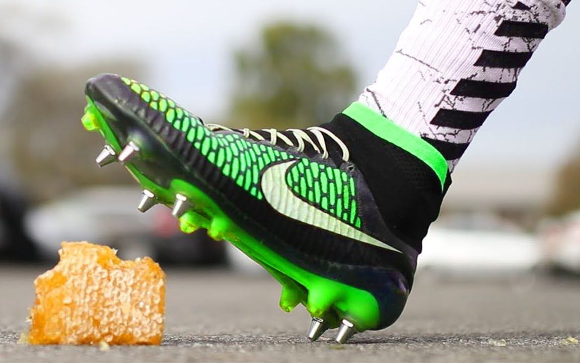 奇葩老外用新球鞋踩蜂巢,蜜蜂看到怎么想?网友:看完强迫症又犯了!