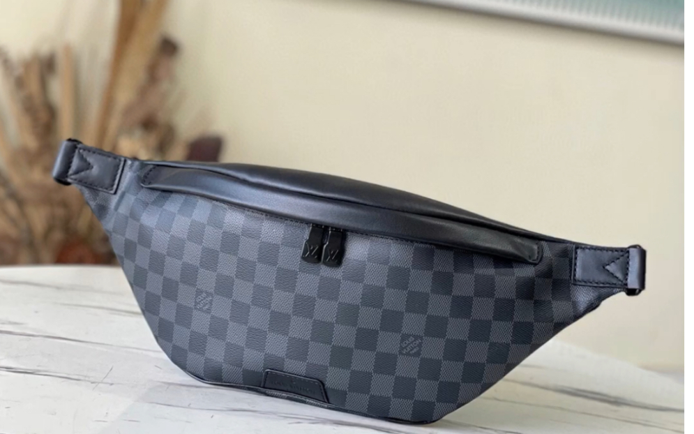 推荐高仿lv路易威登n40187 黑格discovery 腰包 此款discovery腰包
